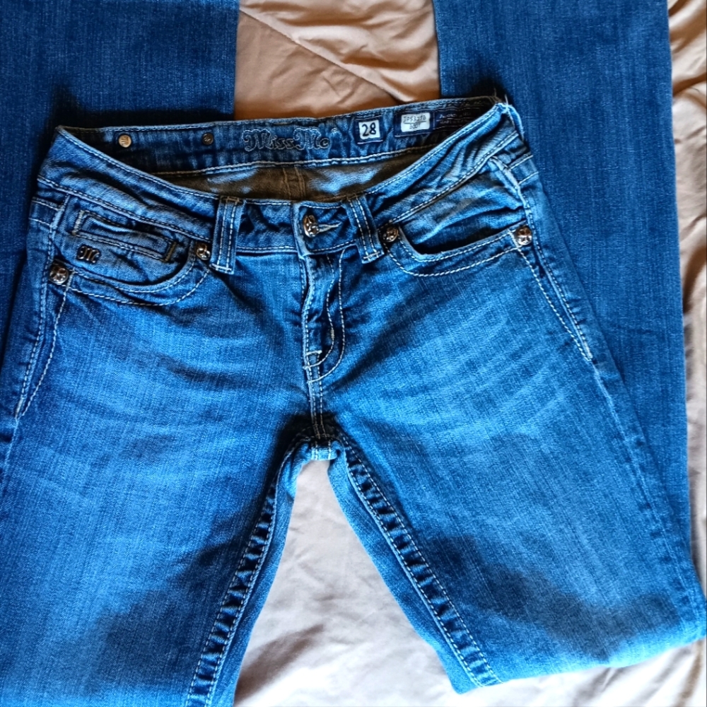 Miss Me Blue Jeans size 28
